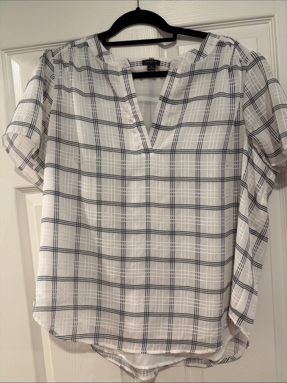 Ann Taylor White and Black Plaid Split V-Neck Blouse